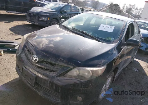 2013 Toyota Corolla S z USA, uszkodzony, nr VIN 2T1BU4EE3DC041131